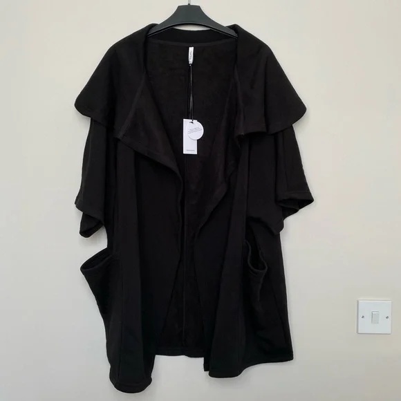 🔴 B3G1 🔴 NWT Vici Pocketed Fleece Cardigan in Black - Picture 2 of 4